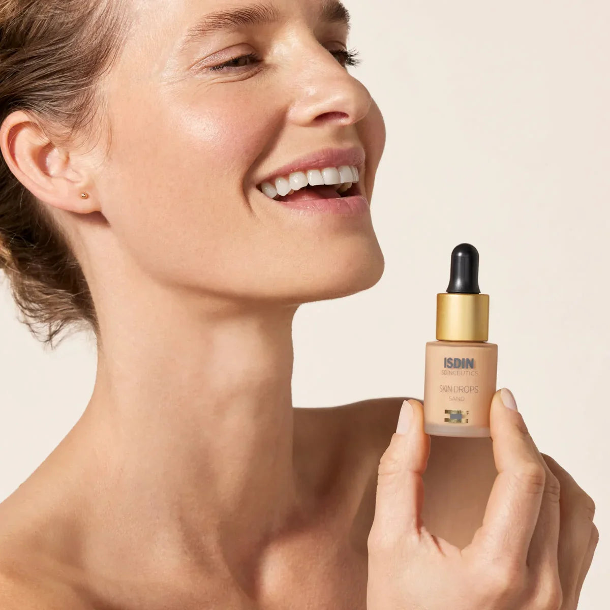 ISDIN Skin Drops Sand – Tinted Moisturizer Drops for Light Skin Tones (15 ml) – Le Petit Spa