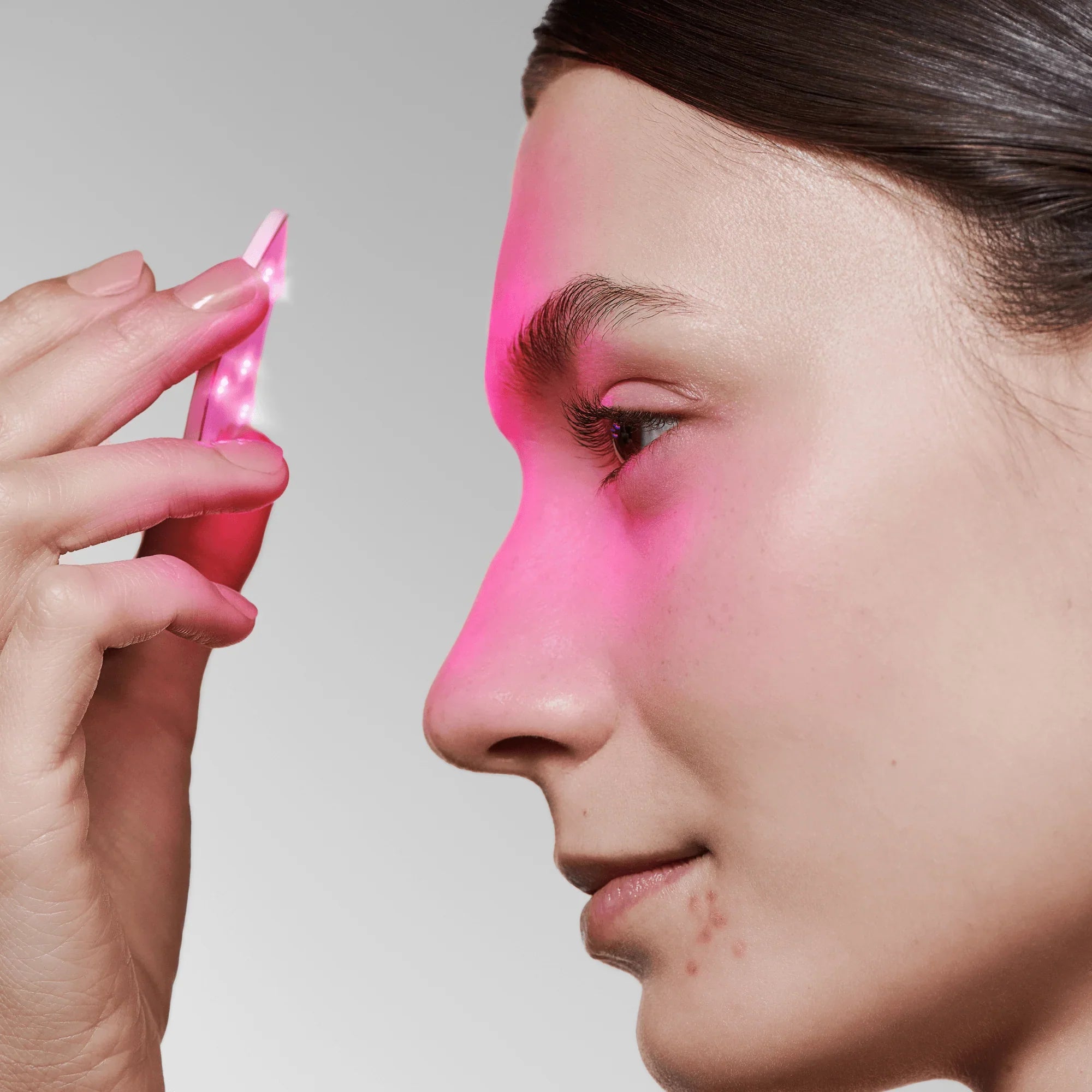 Omnilux Blemish Eraser – Targeted LED Light Therapy Patch for Active Blemishes – Le Petit Spa