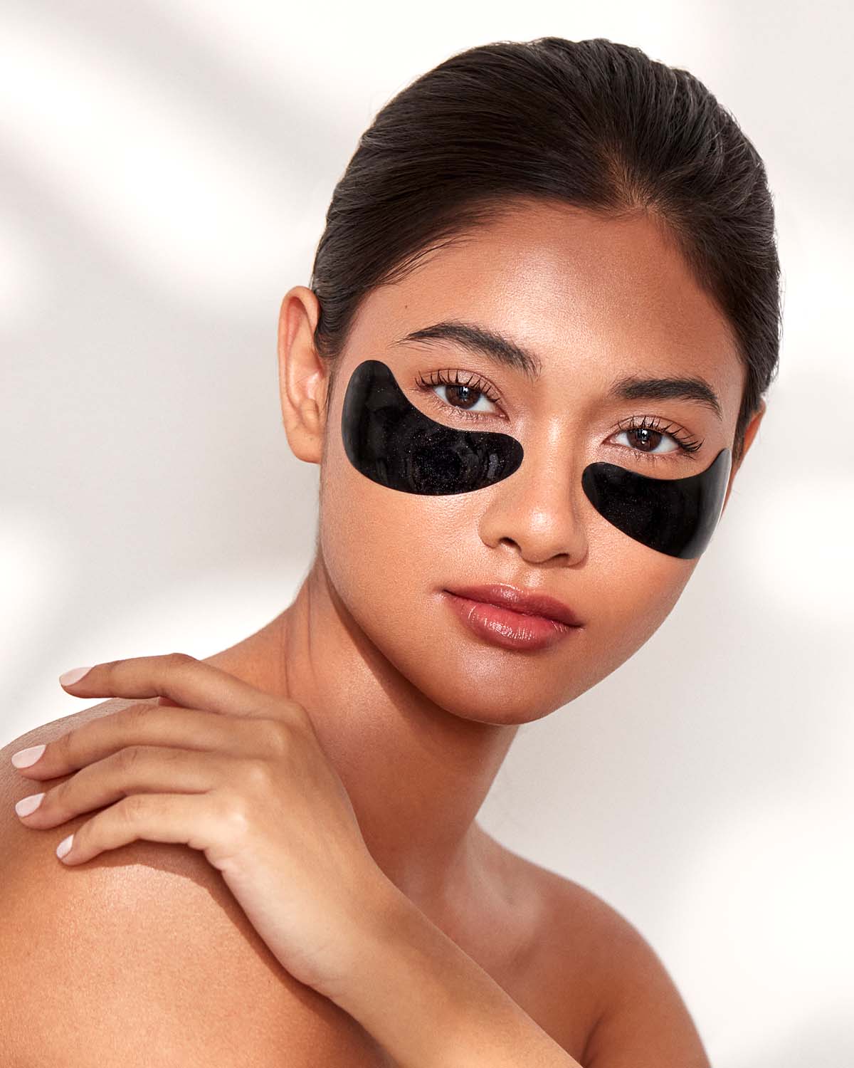 111SKIN Celestial Black Diamond Eye Mask – Brightening Hydrogel Eye Patches (Box of 8) – Le Petit Spa
