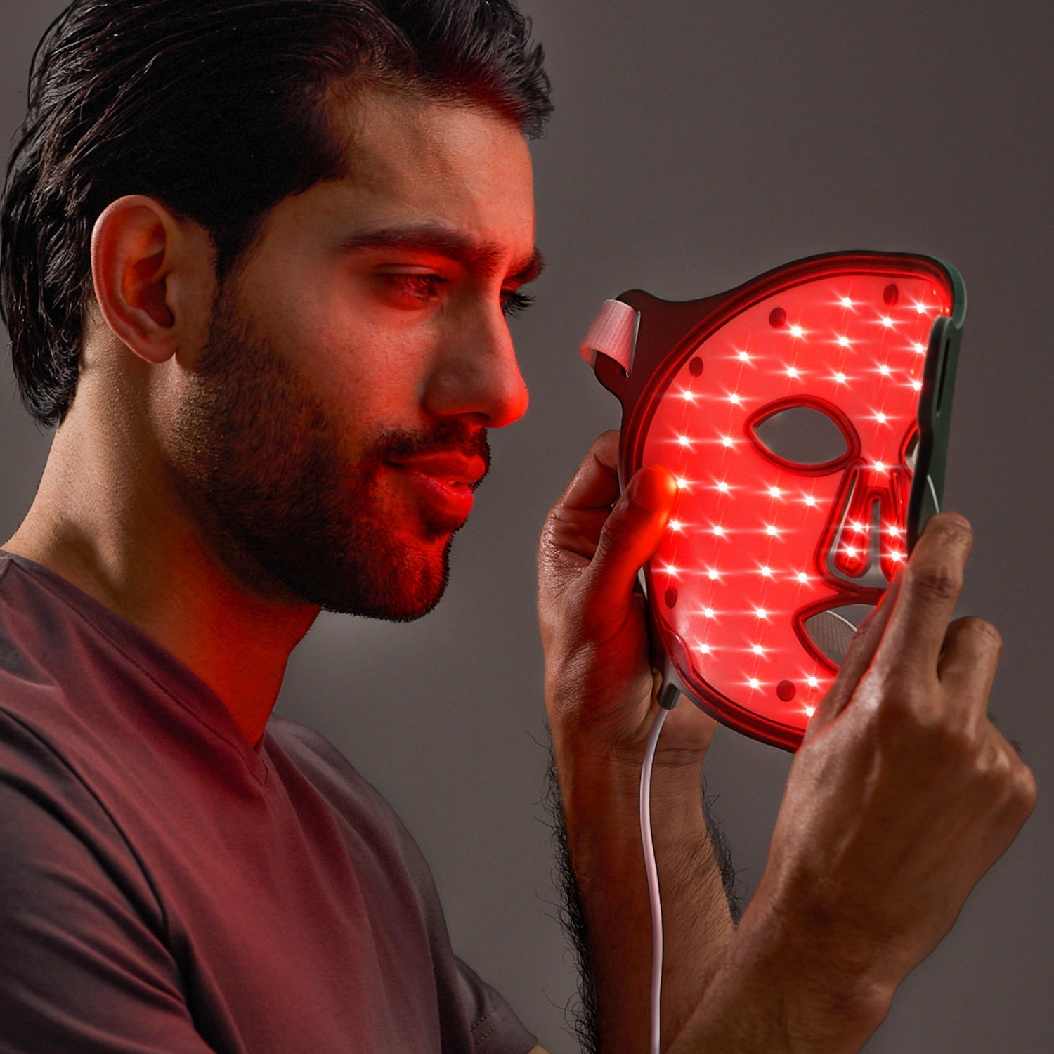 Omnilux Men – FDA-Cleared LED Light Therapy Mask for Men – Le Petit Spa