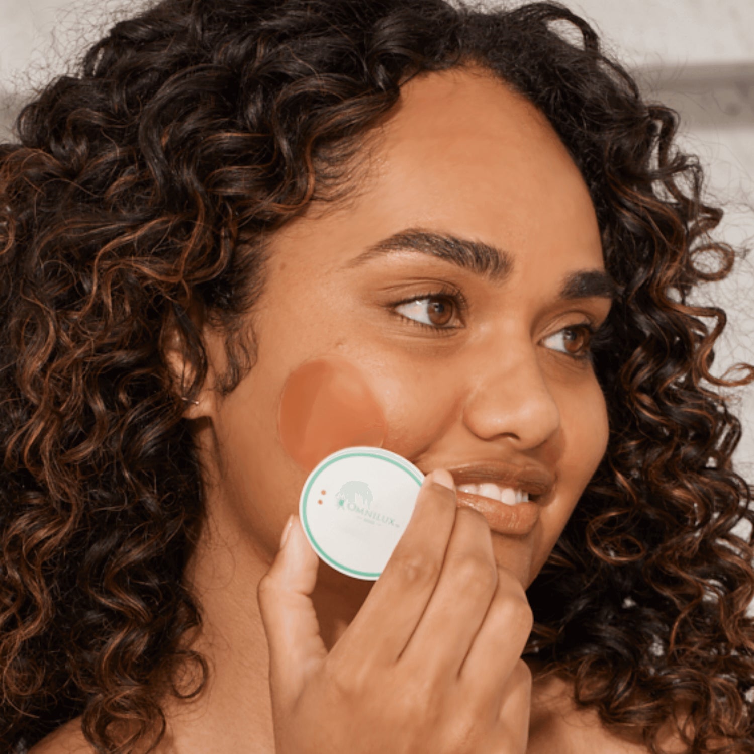 Omnilux Blemish Eraser Hydrocolloid Refill Patches (20 Pack) – Le Petit Spa