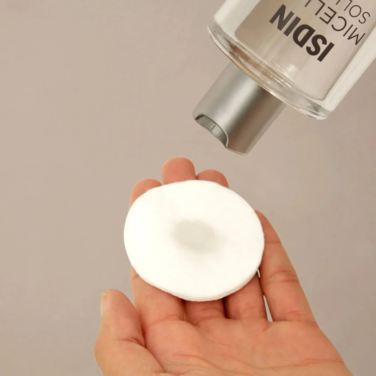 ISDIN Micellar Solution – No-Rinse Makeup Removing Micellar Water (400 ml) – Le Petit Spa