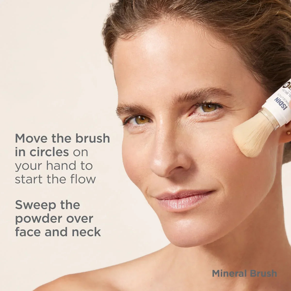 ISDIN Mineral Brush – Powder Mineral SPF 50+ Brush-On Sunscreen – Le Petit Spa