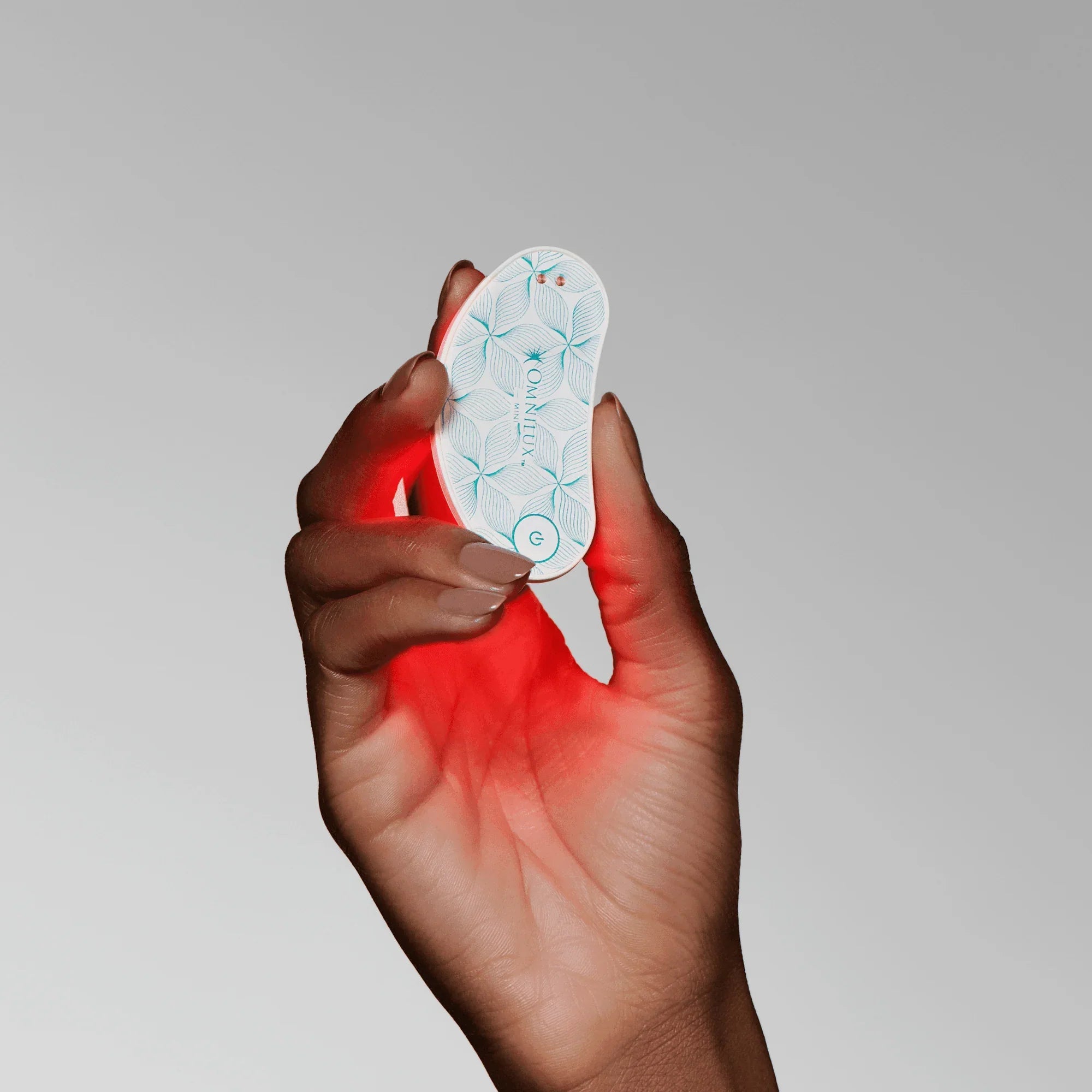 Omnilux Eye Brightener – Targeted LED Light Therapy Patch for Dark Circles – Le Petit Spa